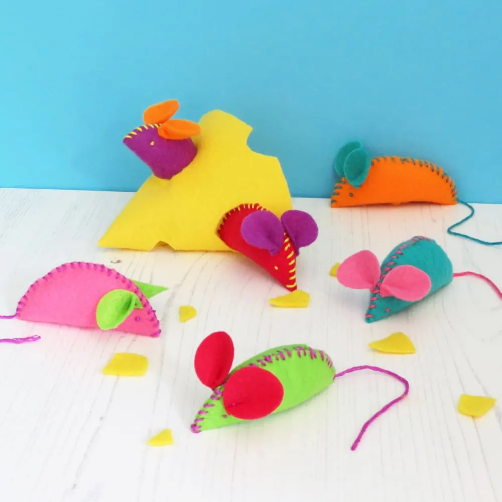 ButtonBag Mouse House Sewing Kit