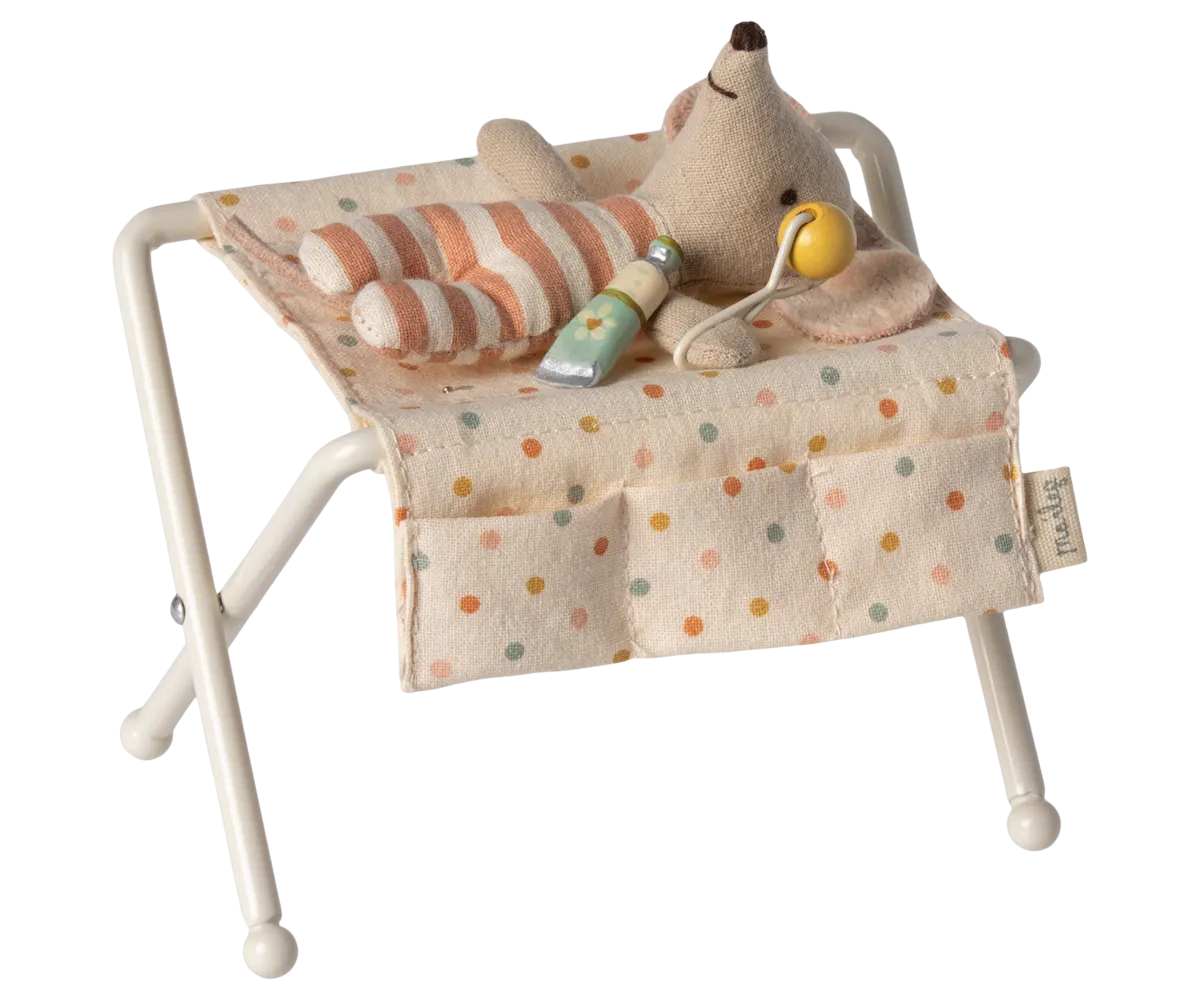 Maileg Miniature Baby Mouse Nursery Table – Off White