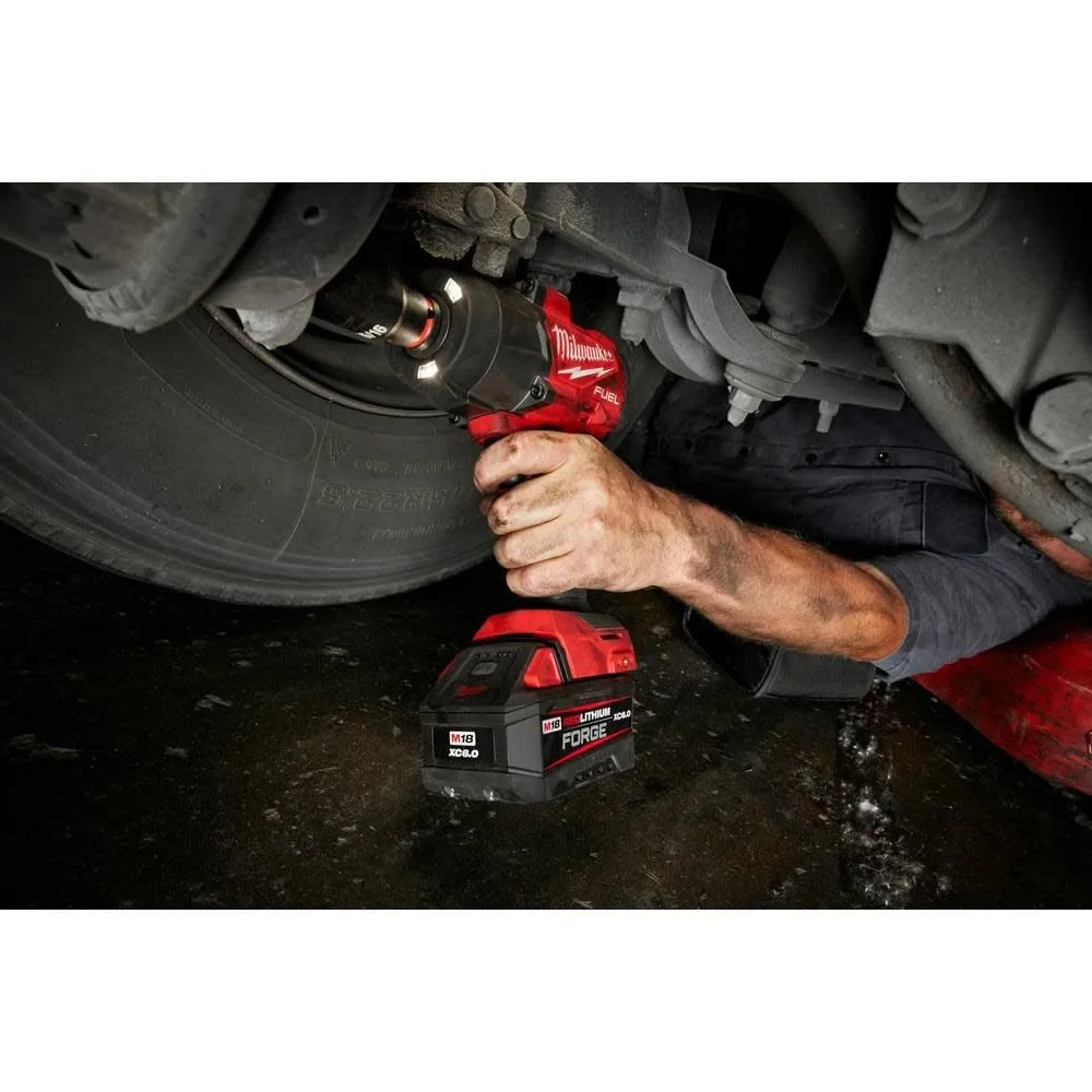 Milwaukee 2967-22 M18 Fuel 1/2" High Torque Impact Wrench Kit