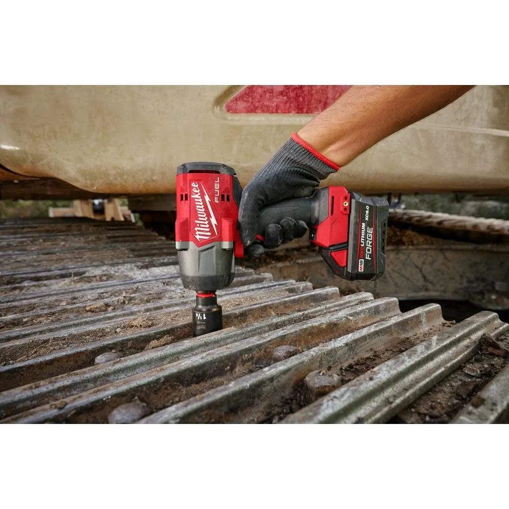 Milwaukee 2967-22 M18 Fuel 1/2" High Torque Impact Wrench Kit