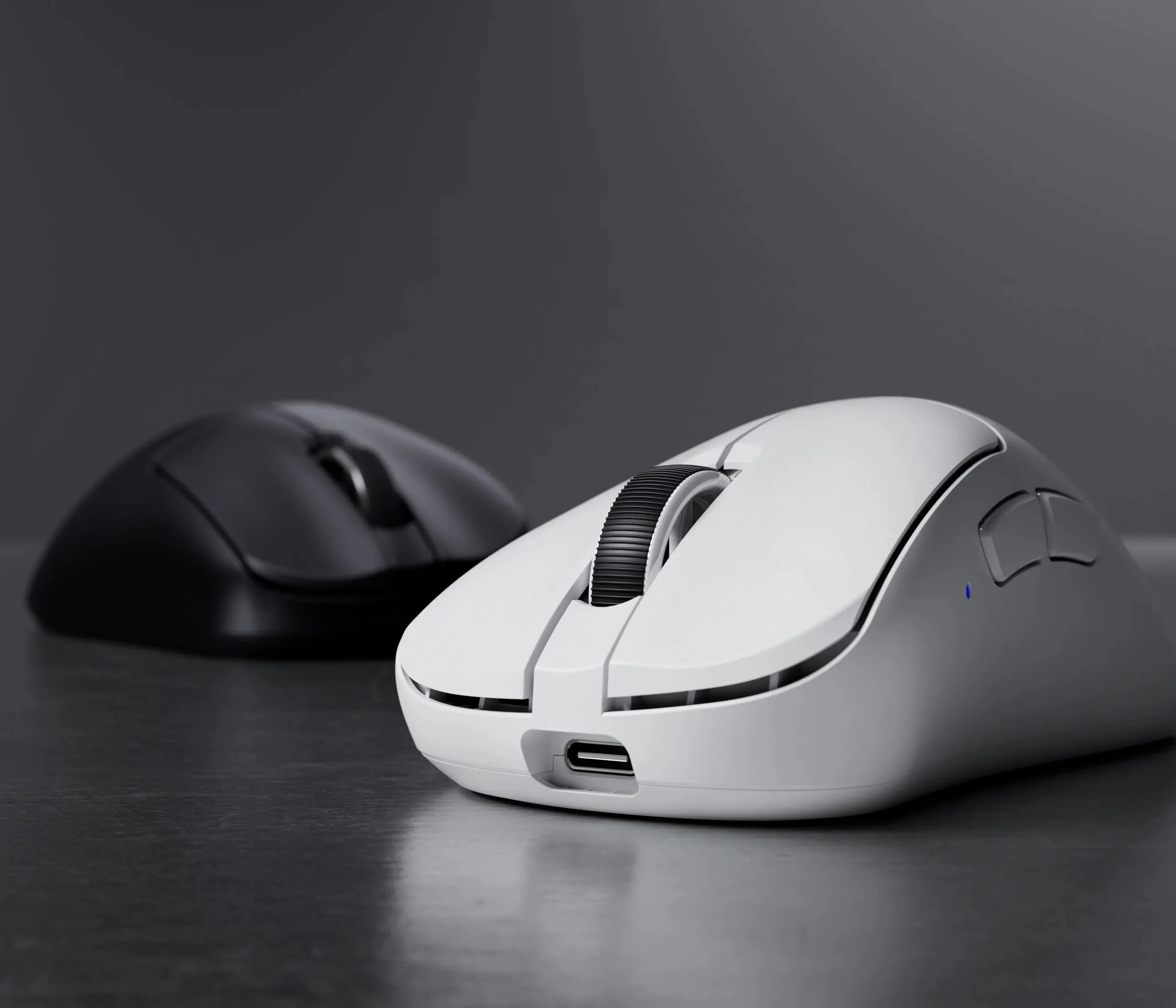 Pulsar Xlite v4 Medium Wireless Gaming Mouse