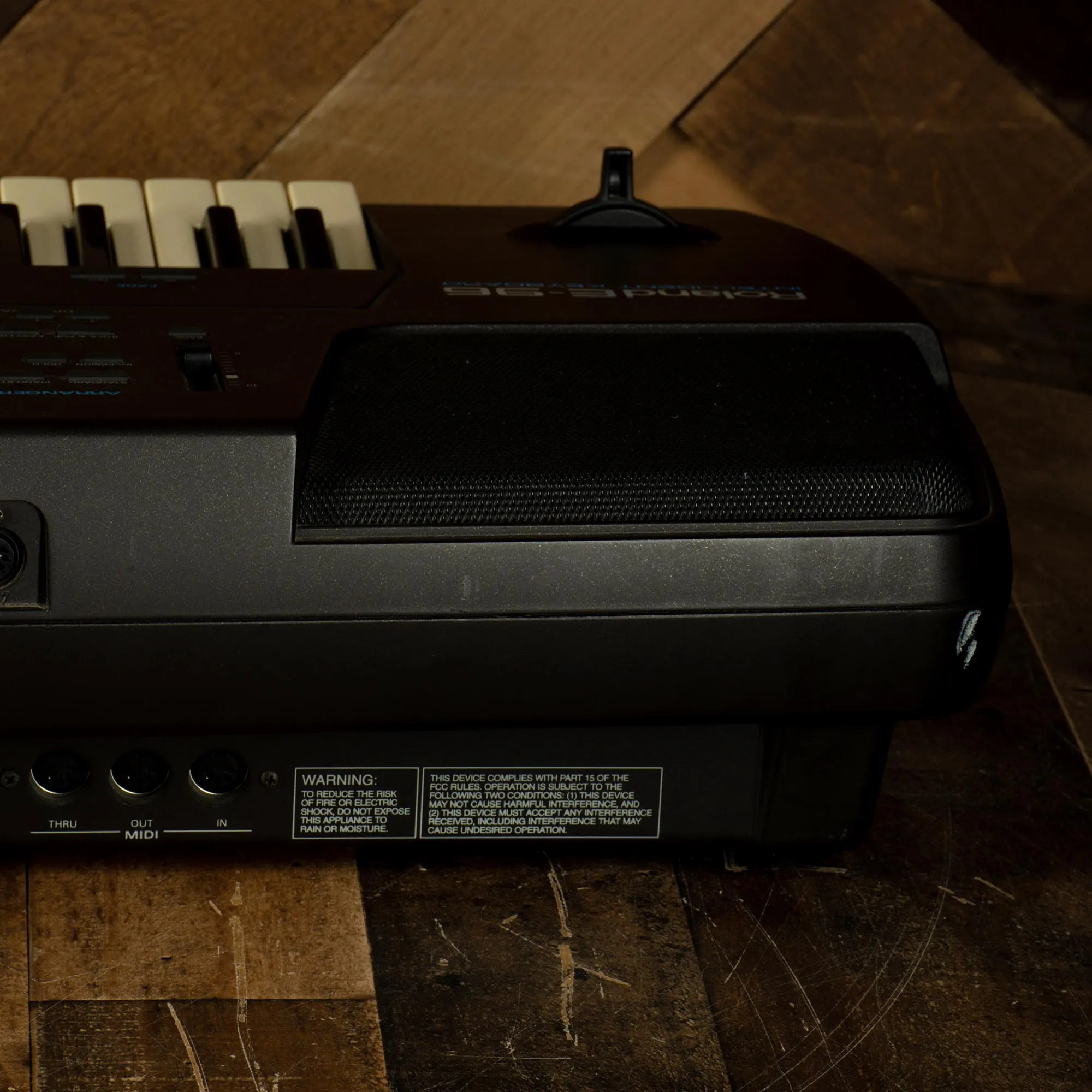 Roland 1995 E96 61 Key Intelligent Synthesizer - Used