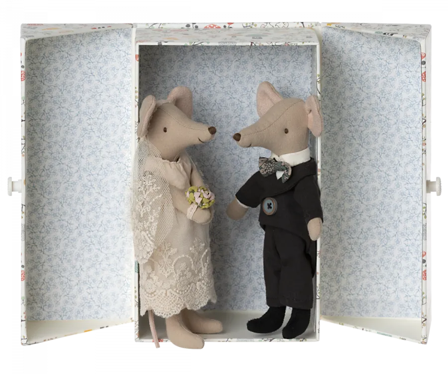 Wedding Mice Couple in Box